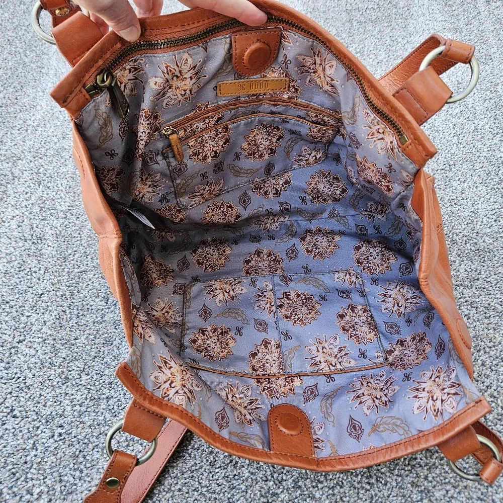 HOBO International Toffee Brown Leather Shoulder Bag Wanderlust Lining VTG Purse